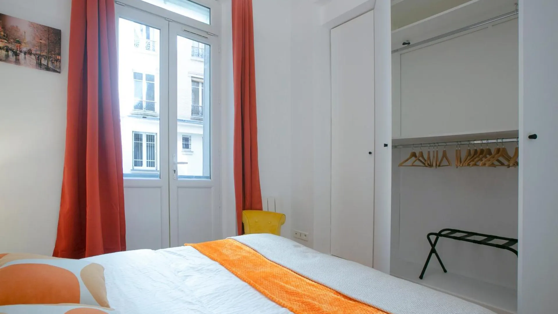Warm 2 Bedrooms - C38 *