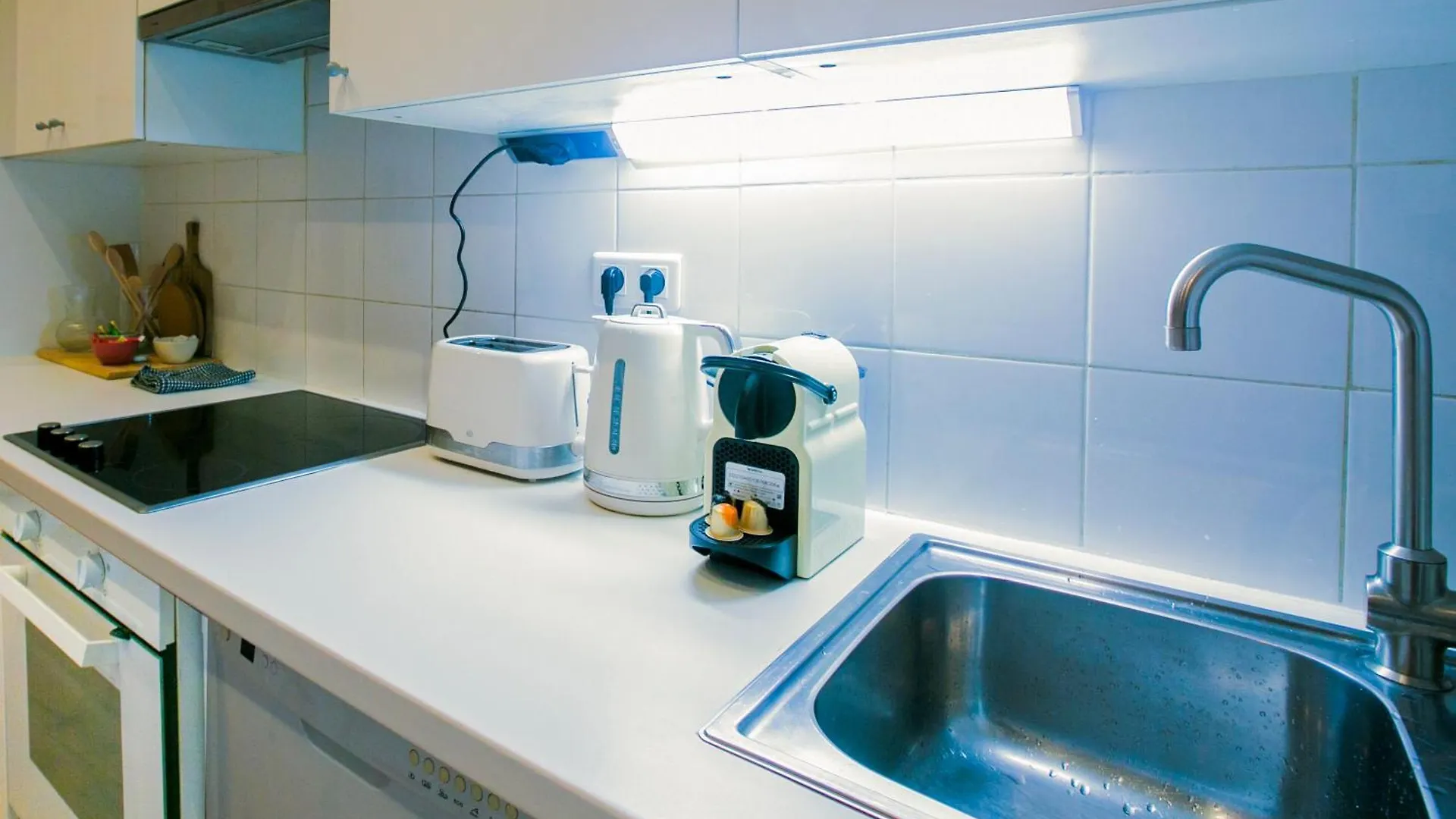 Warm 2 Bedrooms - C38 Apartment Paris