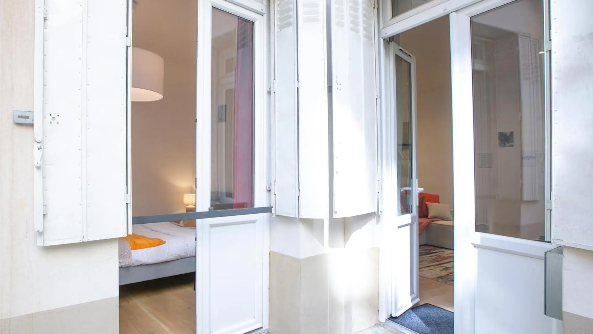 Warm 2 Bedrooms - C38 *